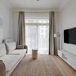 Apartment Zajezdnia Wrzeszcz Seaside & Parking By Downtown