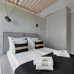 شقة Zajezdnia Wrzeszcz Seaside & Parking By Downtown غدانسك