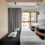 Zajezdnia Wrzeszcz Seaside & Parking By Downtown شقة