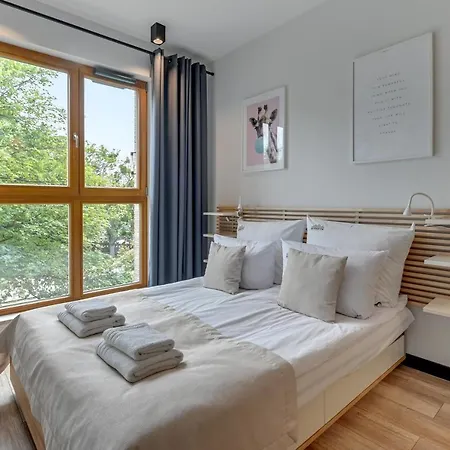 Zajezdnia Wrzeszcz Seaside & Parking By Downtown Danzig