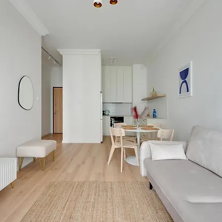 Zajezdnia Wrzeszcz Seaside & Parking By Downtown Danzig