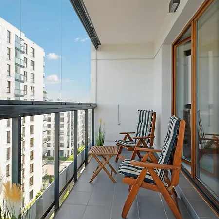 Downtown Zajezdnia Wrzeszcz Apartament *