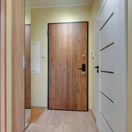 Apartment Zajezdnia Wrzeszcz Seaside & Parking By Downtown
