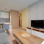 Zajezdnia Wrzeszcz Seaside & Parking By Downtown * グダニスク